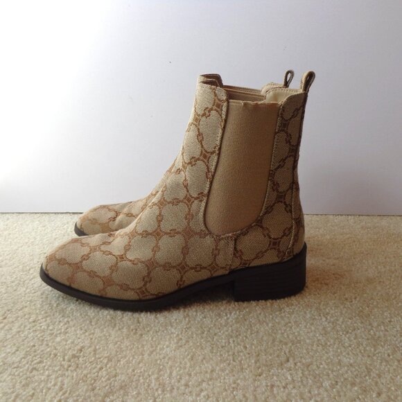 Just Fab Women's Vernetta Chelsea Boot Taupe Mid‎ Heels Calf Size 7 Excellent! - Picture 1 of 8